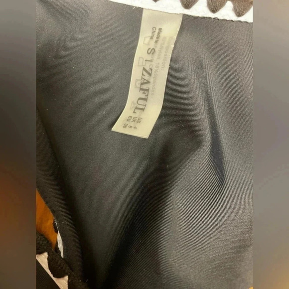 Zaful 2 Piece Black and White Bikini Size  Small/4 - Picture 8 of 9